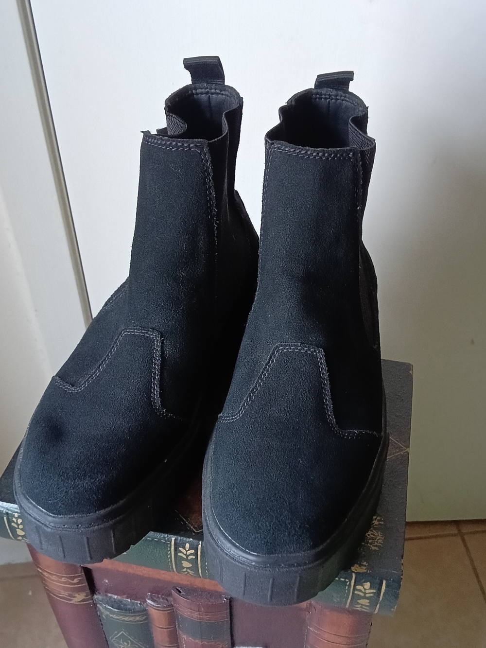 Puma Women's Black Suede Chelsea Ankle Boots